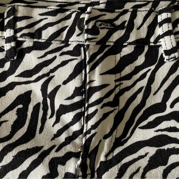 Motel Rocks Zebra Print Jeans Size Small - Picture 8 of 12